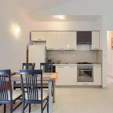 Fuer 4 Personen Ca 50 Qm In Fazana, Istrien Istrische Riviera Apartment